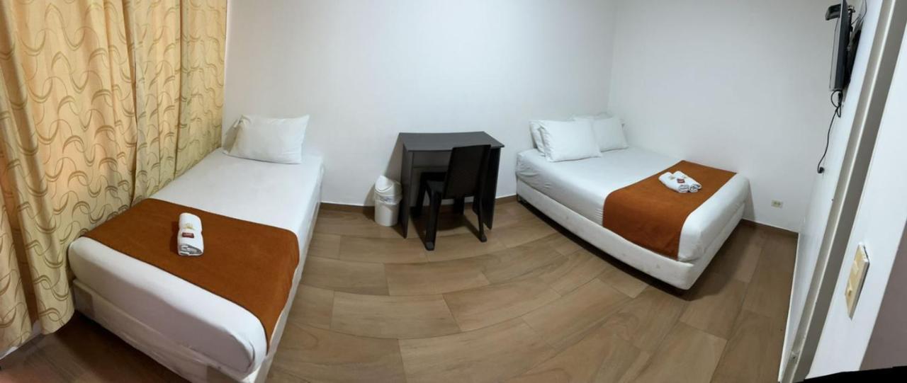 Hotel Embassy Star Богота Екстериор снимка